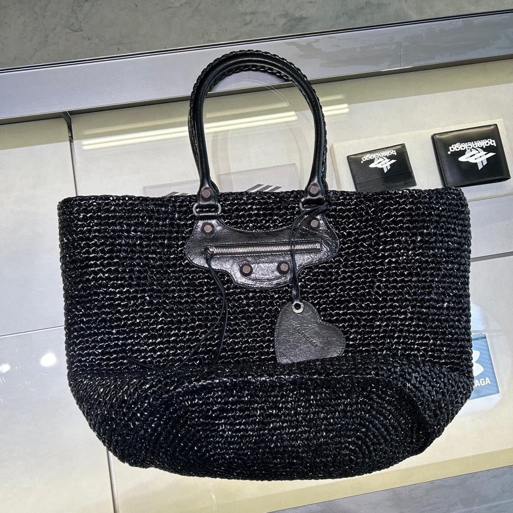 お買い得！！★ Balenciaga ★ Le Cagole Panier L かごバッグ