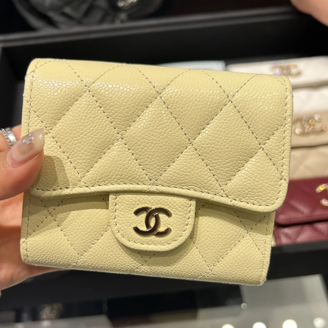 25S CHANEL CC クラシックウォレット コンパクトな折財布