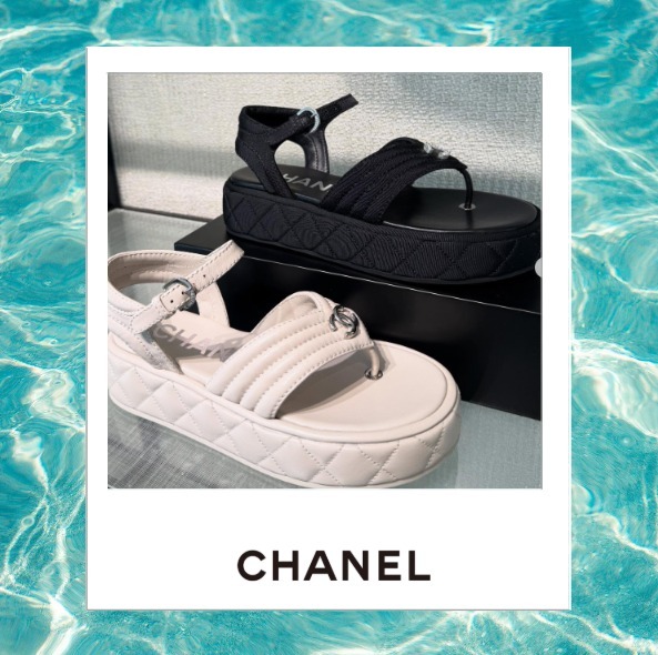幅広くマッチ☆【CHANEL】サンダル