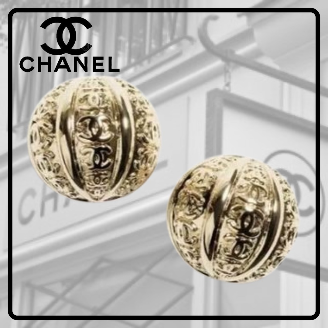【魅力引き立つ神秘的デザイン♪】CHANEL ピアス