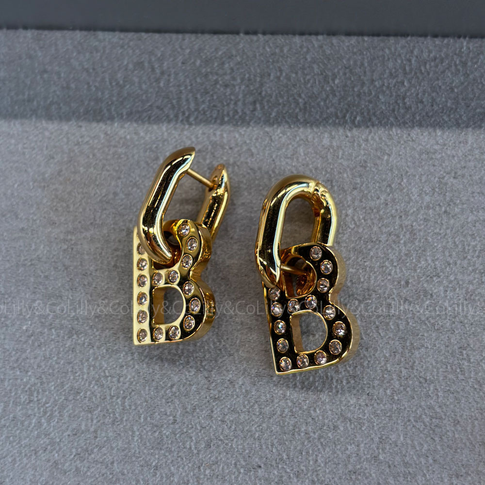 BALENCIAGA（バレンシアガ）ロゴピアス