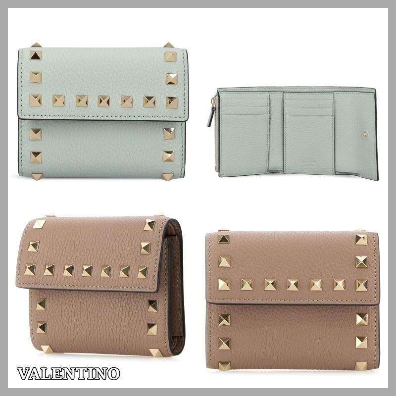 【VALENTINO】ガラヴァーニ ロックスタッズ 三つ折り財布