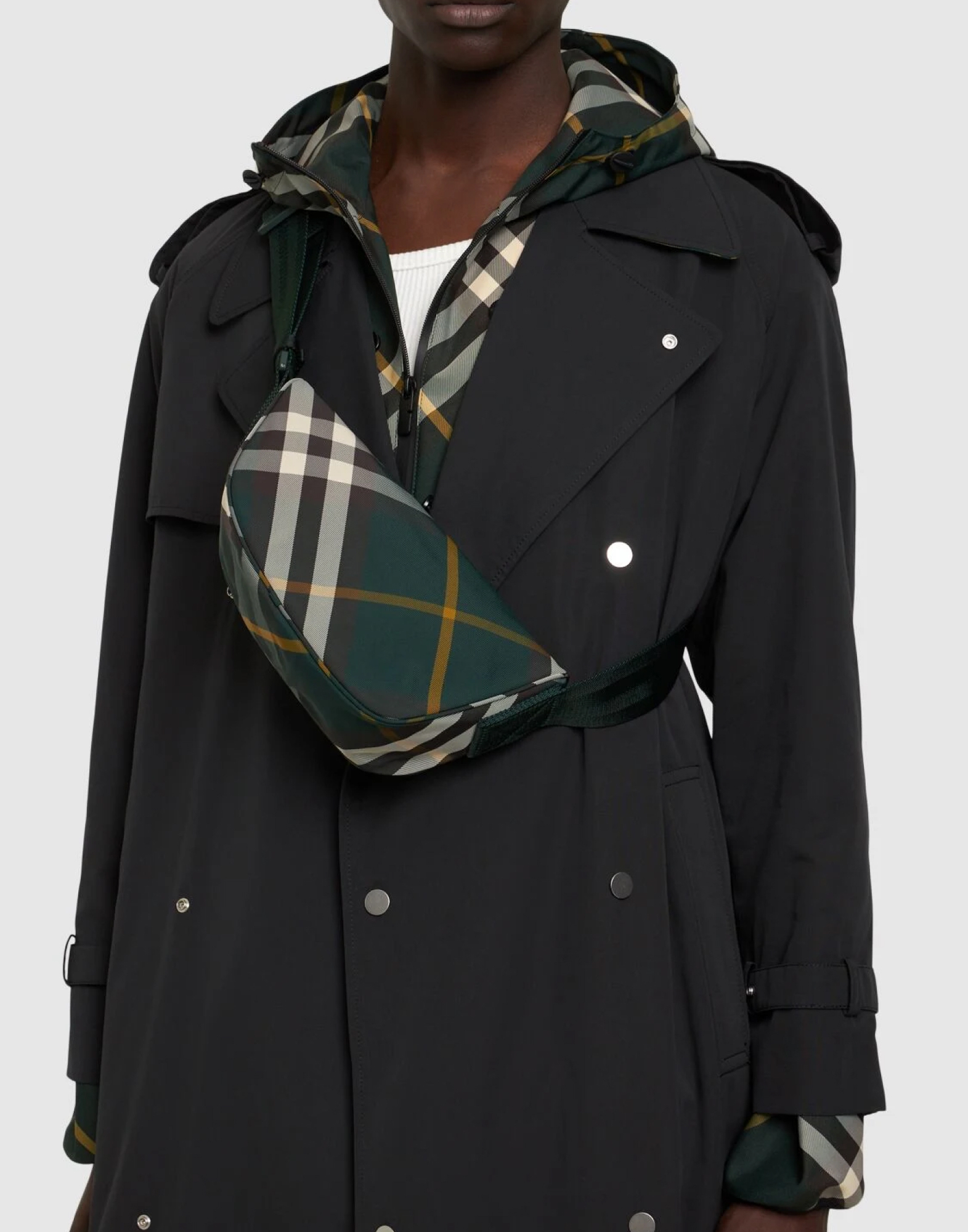 BurberryバーバリーShield Check Crossbodyクロスボディバッグ