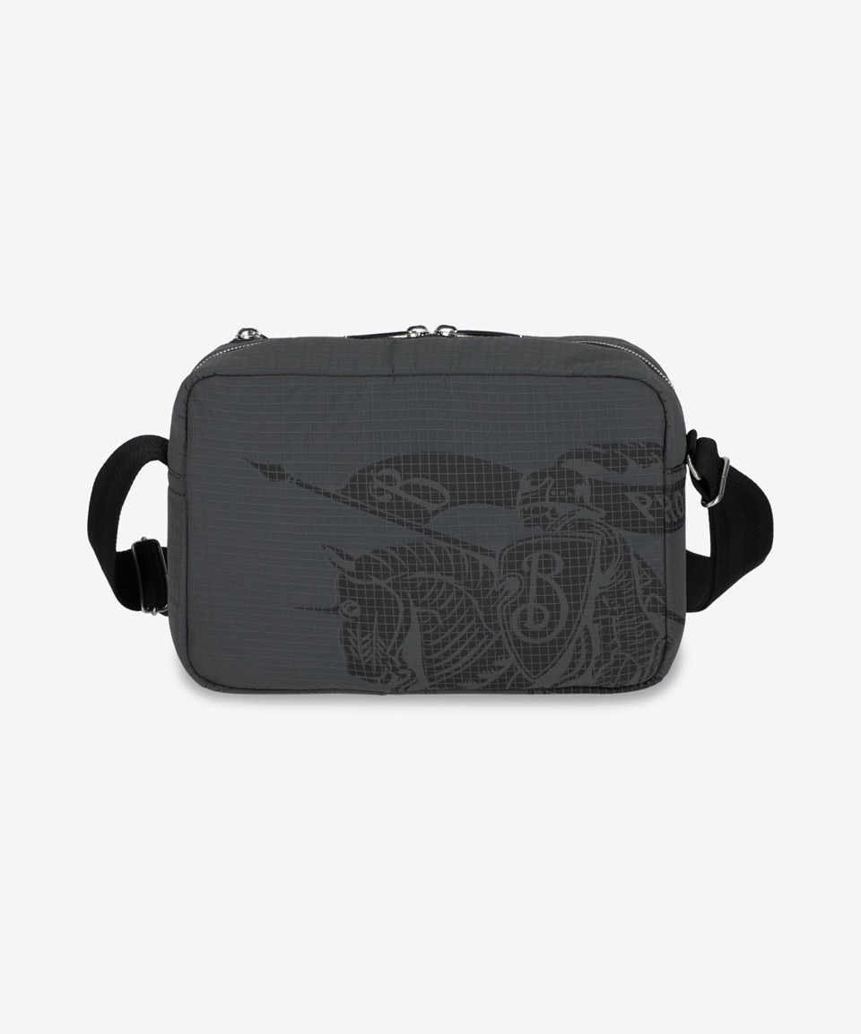 《BURBERRY》 EKD ウインドブレーカー クロスバッグ