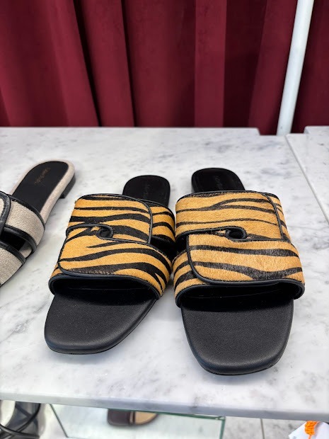 “& Other Stories” Zebra Slides