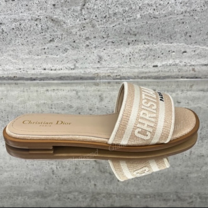可愛くて歩きやすい♪【Dior】《Dway》Dioriviera スライド