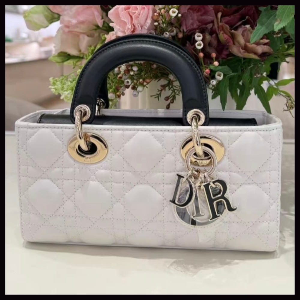 【上品なデザイン♪】DIOR バッグ