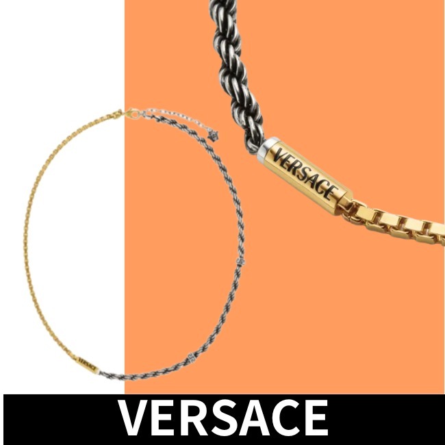 特価☆関税込＆NewSeason【Versace】ロゴ刻印ネックレス