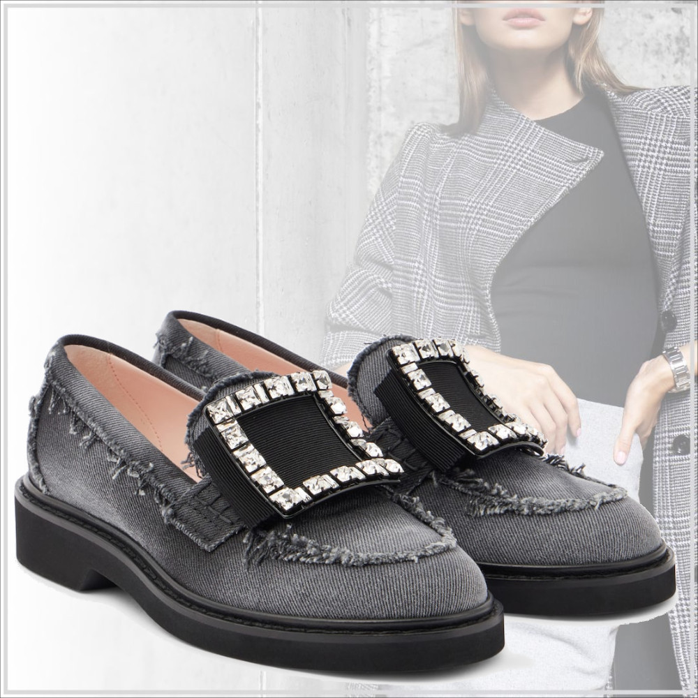 気品【Roger Vivier】ヴィヴレンジャーズ 装飾 デニムローファー