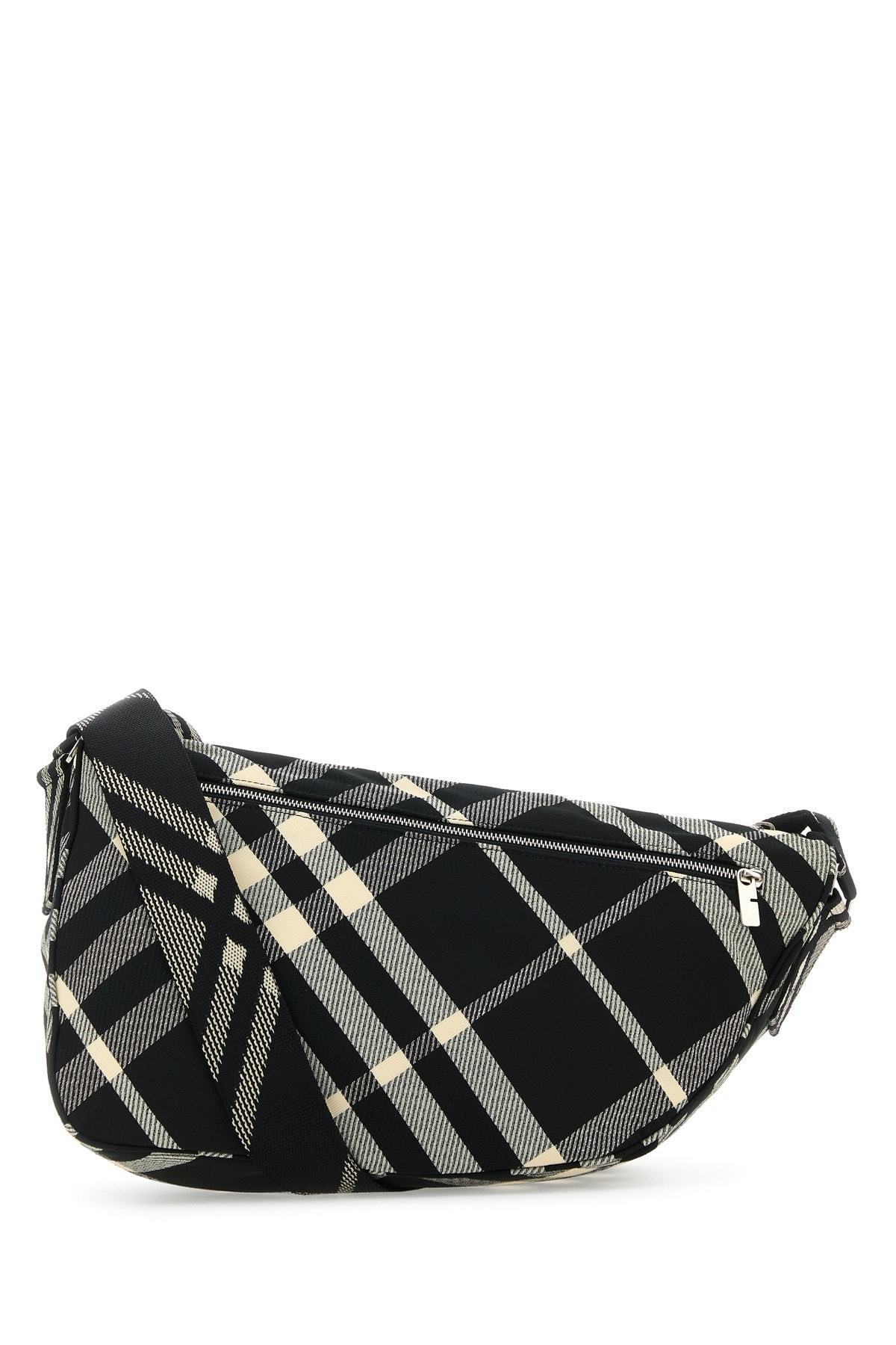 【関税&送料込】Burberry Ml Shield Messenger L Cj1