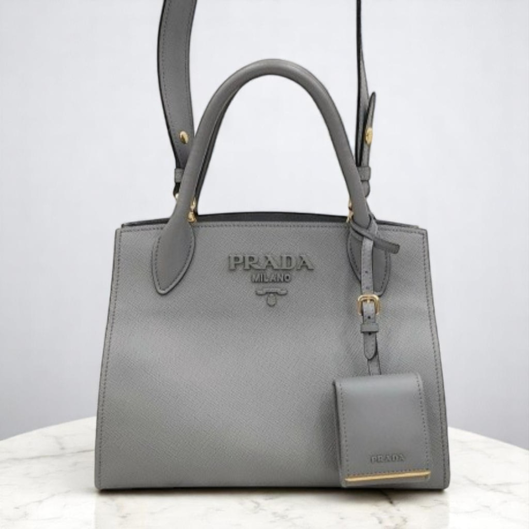 《PRADA》モノクロム サフィアーノ ロゴ トートバッグ 中古 美品