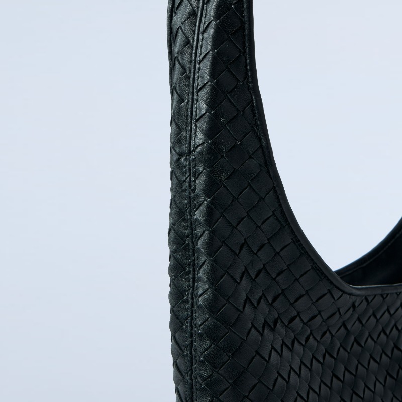 関税込/国内発送《BOTTEGA VENETA》ヴェネト
