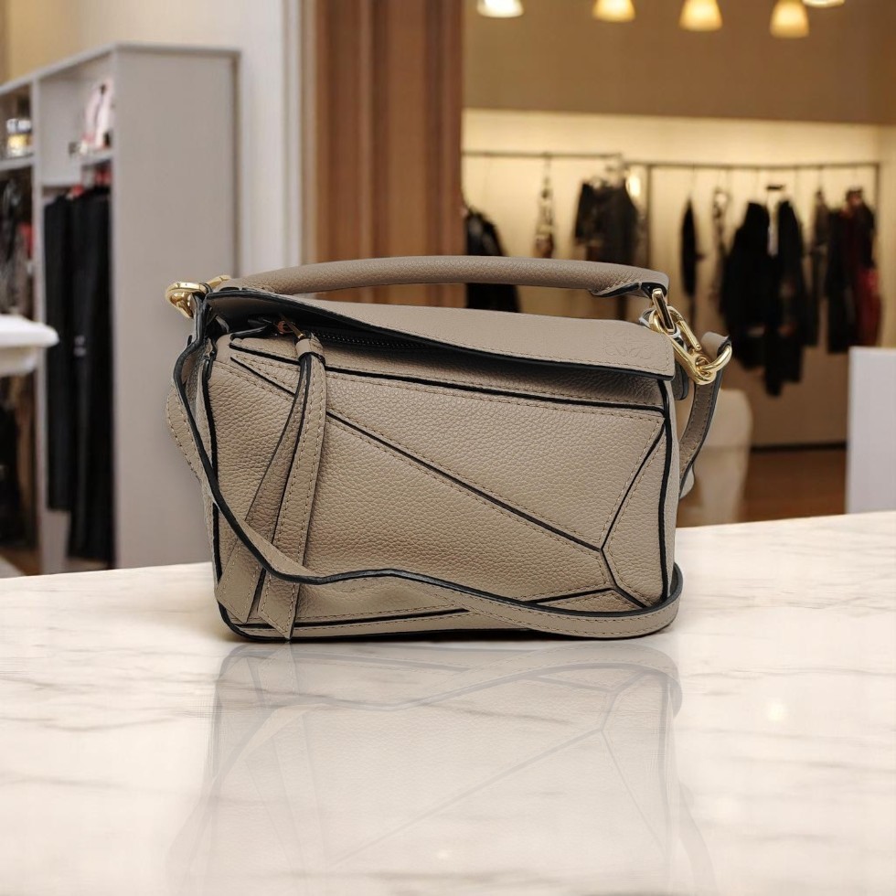レア【LOEWE】レザー トップハンドル パズル ミニ ハンドバッグ