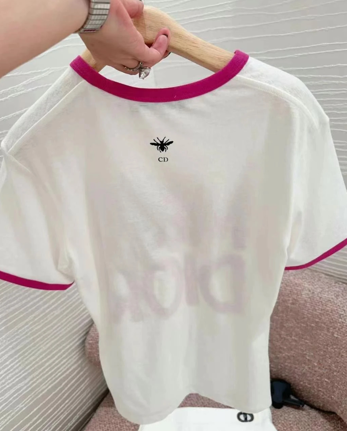 《ロゴが可愛い♡》Miss Dior Tシャツ