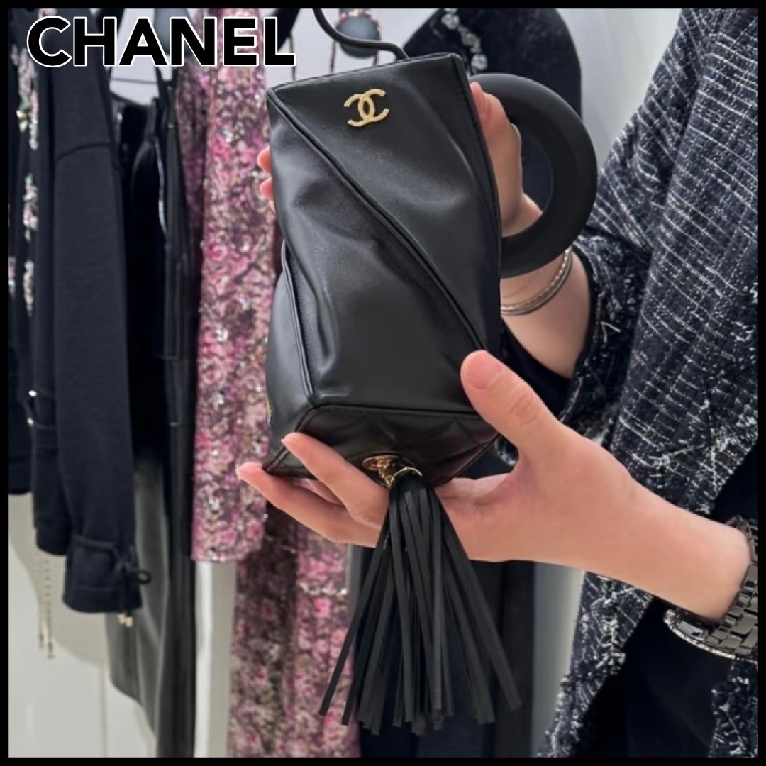魅力的なデザイン♪【CHANEL】25A チェーン ハンドバッグ