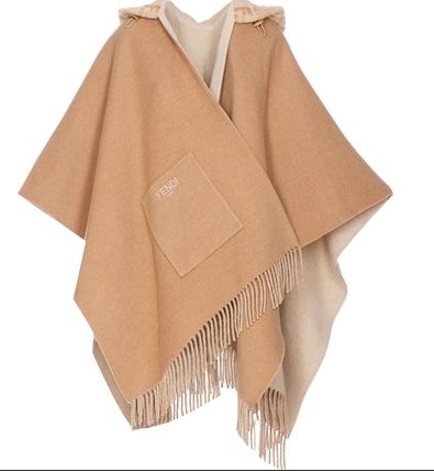 行列のできるレビュー商品、集めました。高評価アイテム FENDI(フェンディ) 海外通販のBUYMA - ポンチョ・ケープ(レディース) 小物