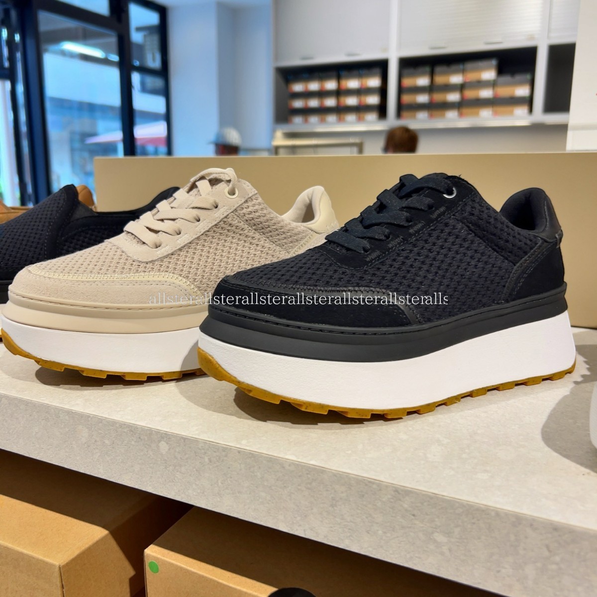 【UGG】アグ 厚底 スニーカー TAELAN レースアップ