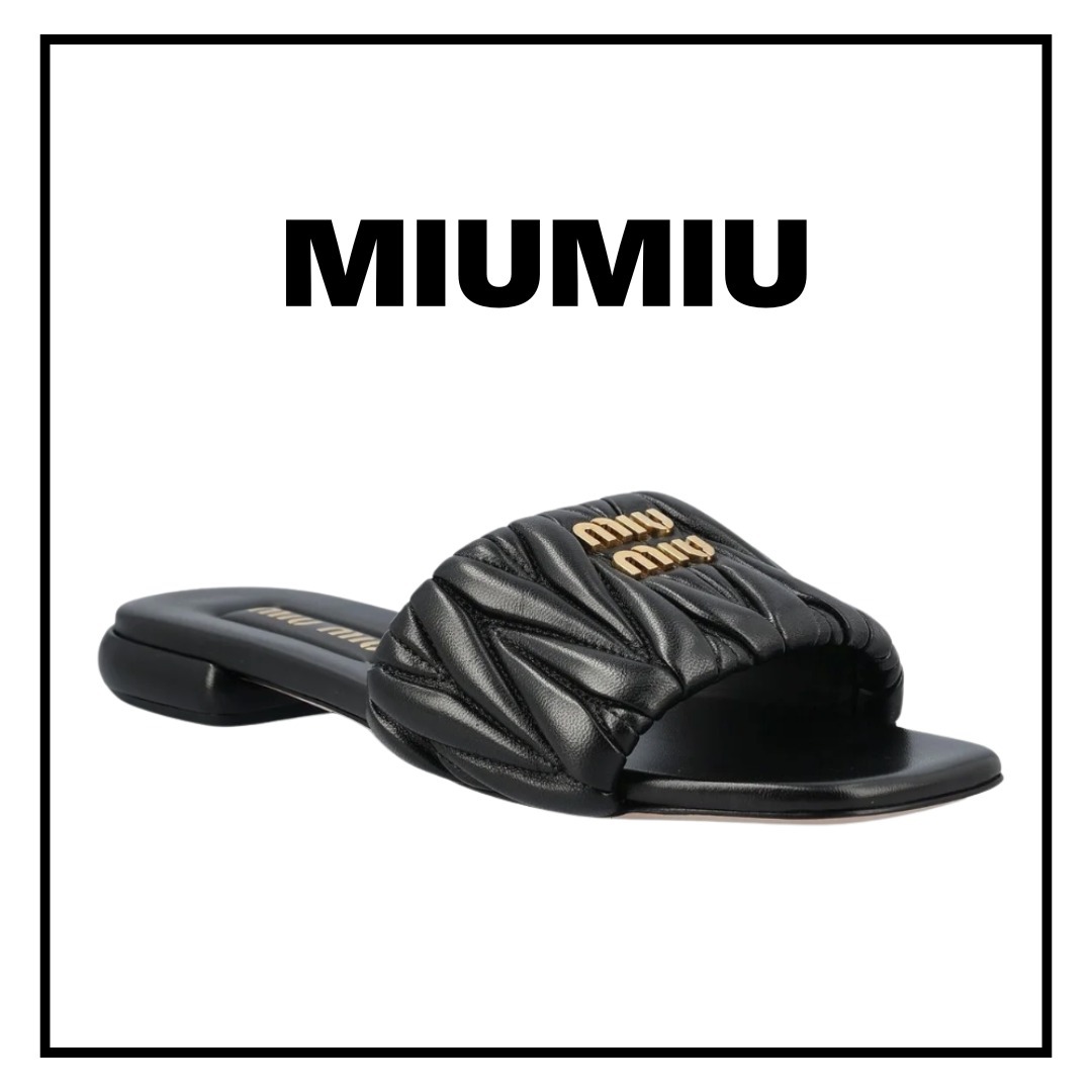【MiuMiu】ロゴ プレート スクエアトゥ サンダル
