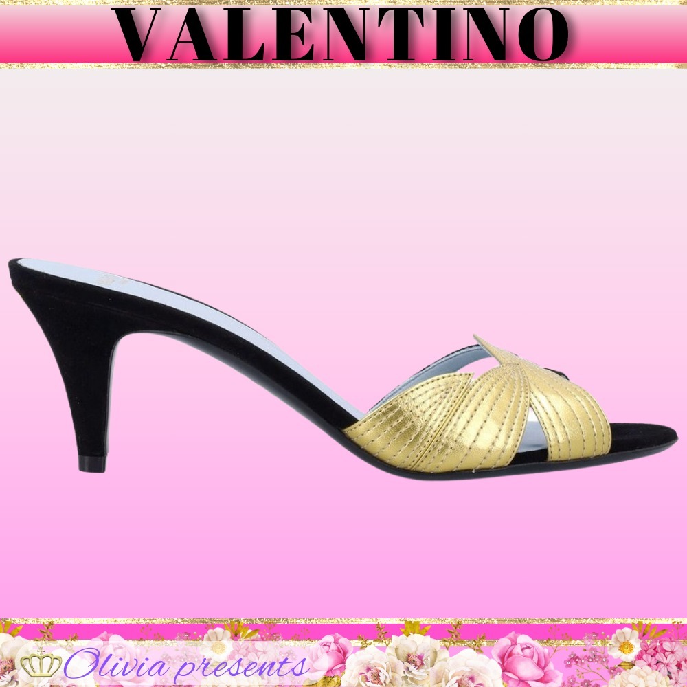 VALENTINO＞＞フォリエフォリッジ Vロゴ シグネチャー サンダル