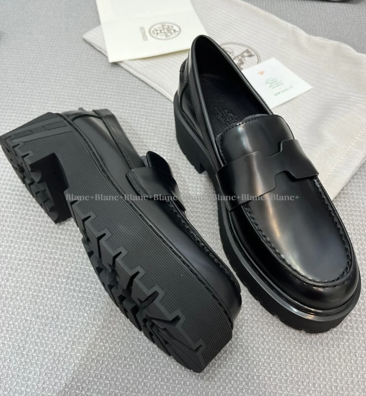 洗練カーフで魅せる【HERMES】モカシン 《クレマン》