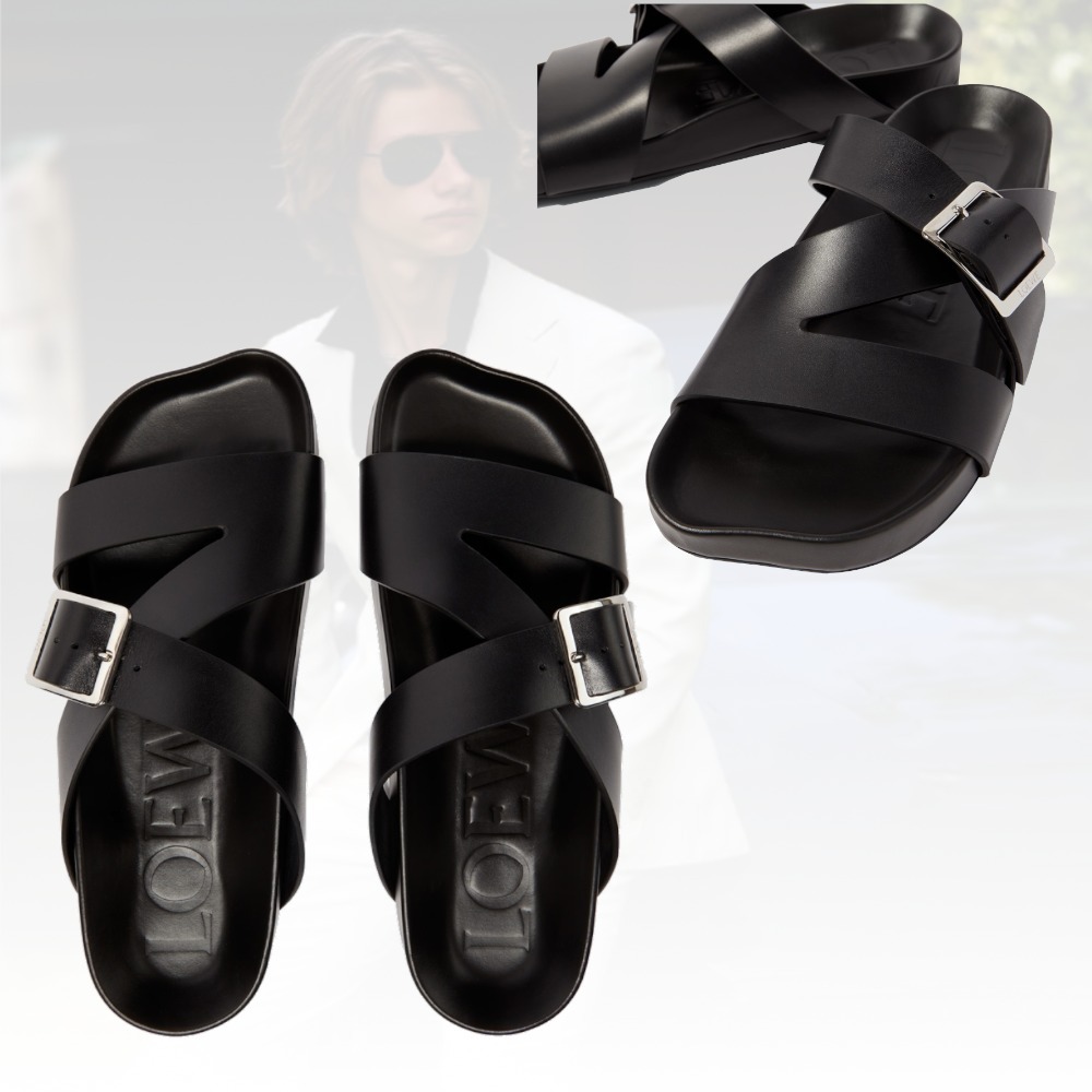 【LOEWE】Paula's Ibiza Ease Buckle leather sandals レザー製