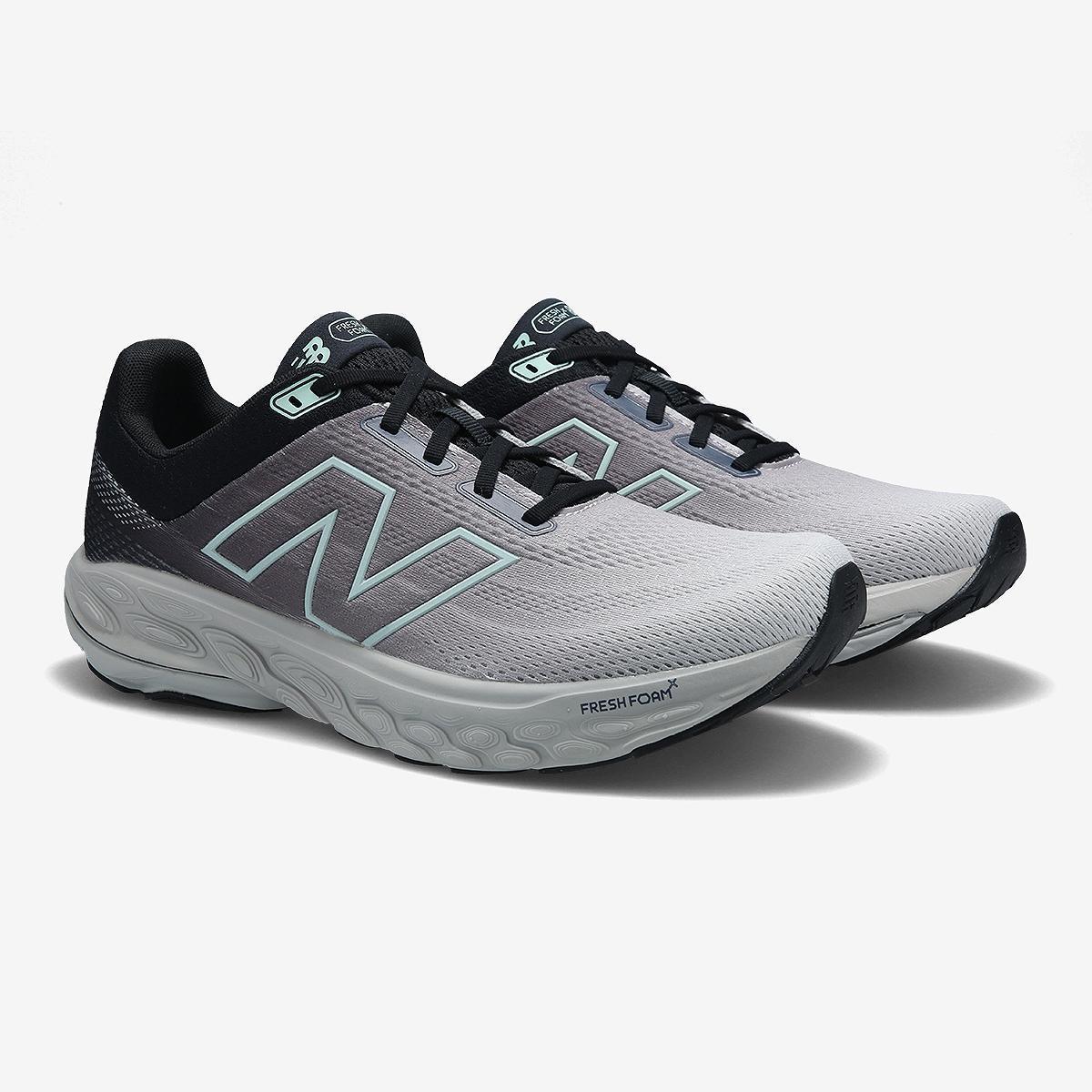 《☆レア☆》☆New Balance☆Fresh Foam x 860 V14 (2E)☆Black