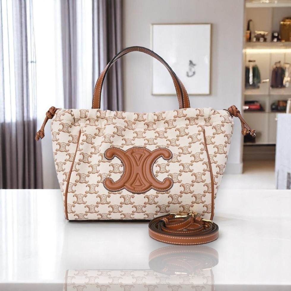 美品【CELINE】キャンバス レザー CABAS TRIOMPHE ハンドバッグ