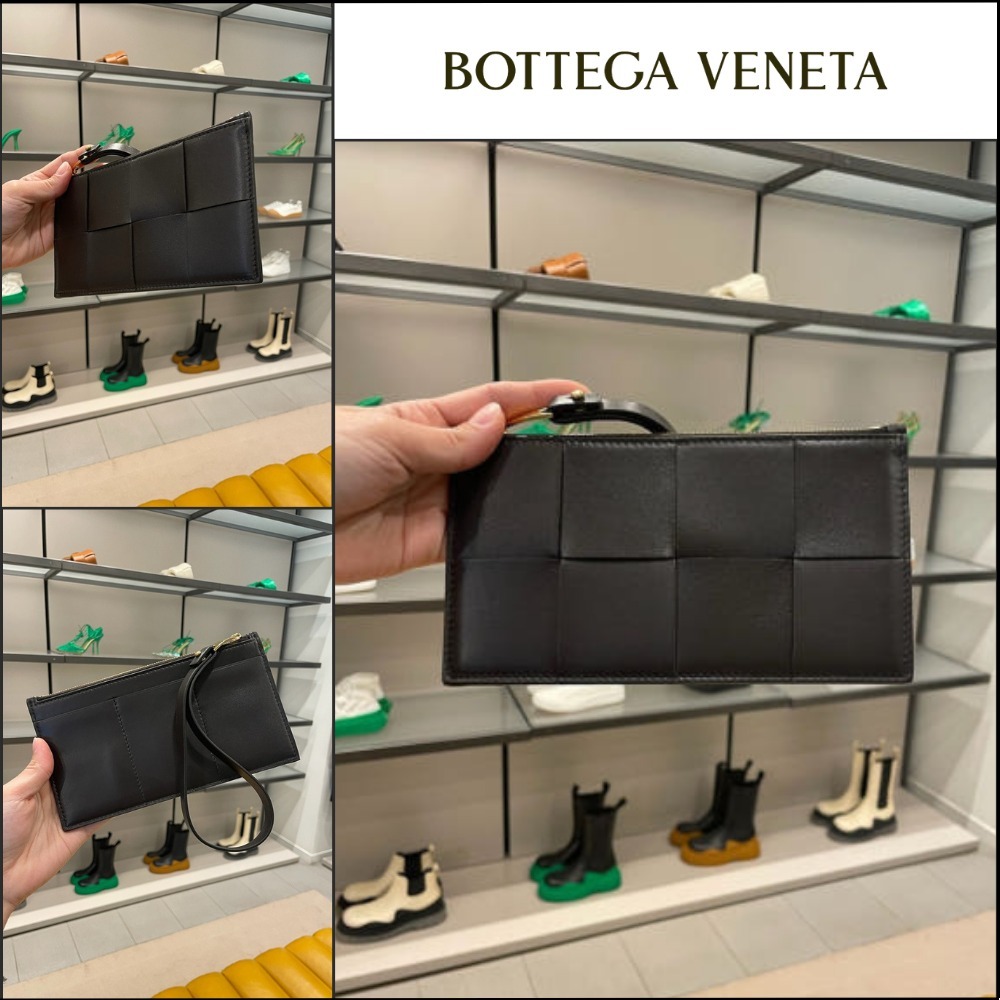 【BOTTEGA VENETA】Intreccio Nappa Calf Strap Pouch Fondant