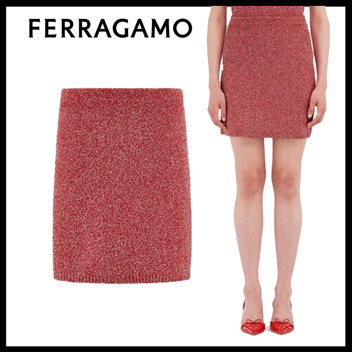 FERRAGAMO直営店ブークレミニスカート