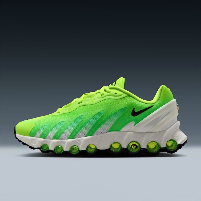 長時間快適《Nike》ナイキ エアマックス Dn8