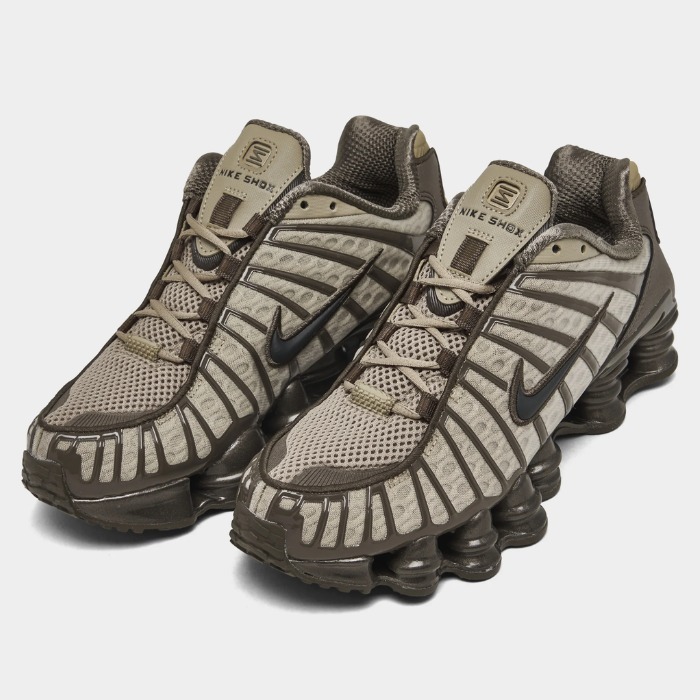 快適《Nike》ショックス TL オフノワール アイアンストーン