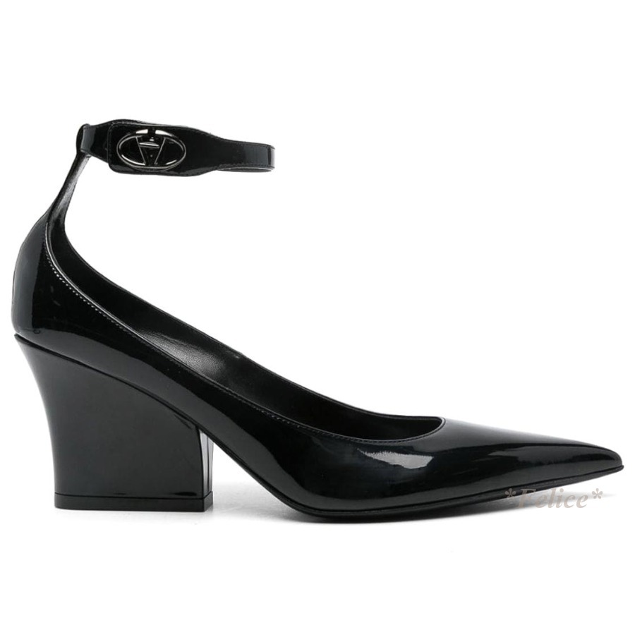 VALENTINO GARAVANI ◆ Vlogo Lockette Patent Leather Pumps