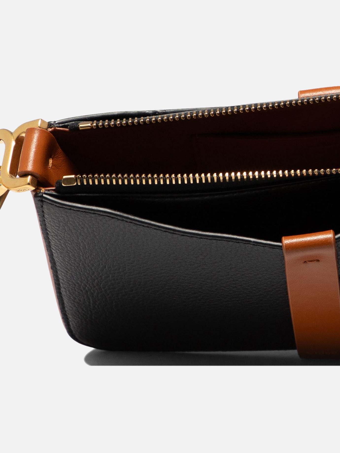 ショルダーバッグ・ポシェット \"Marcie\" crossbody bag