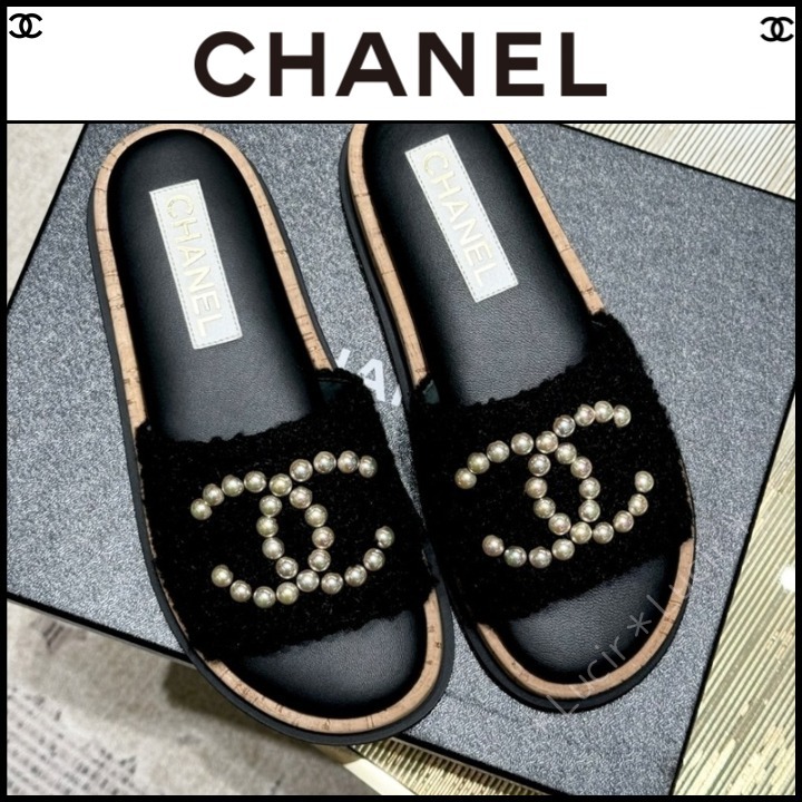 輝きを添えて☆CHANEL サンダル パール ロゴ