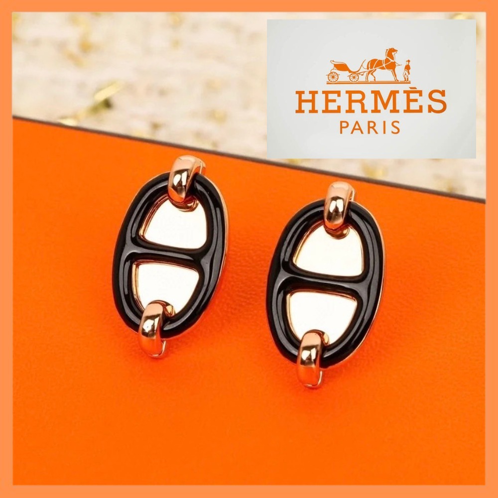 【コーデのワンポイントに☆】HERMES ピアス 《ミニ・マイヨン》