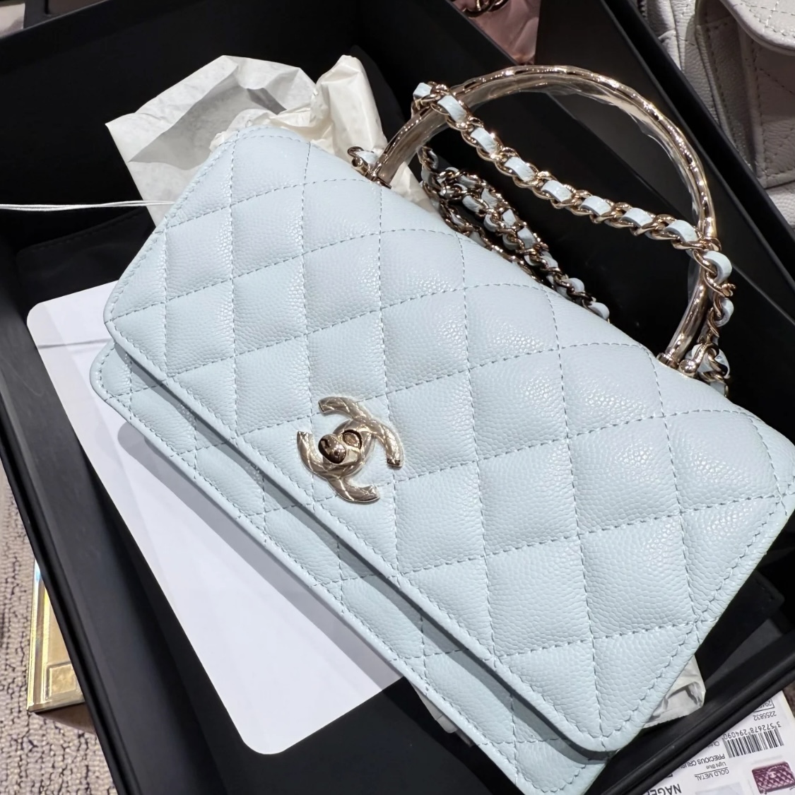 25S CHANEL CCキルティングなメタル ハンドルチェーンクラッチ