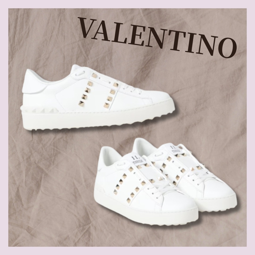 VALENTINO ロックスタッズ アンタイトルド スニーカー