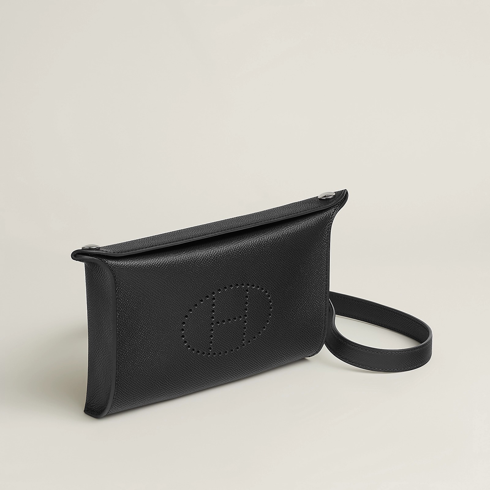 《HERMES》上品＆万能バッグ♪ ヴィデポッシュバッグ