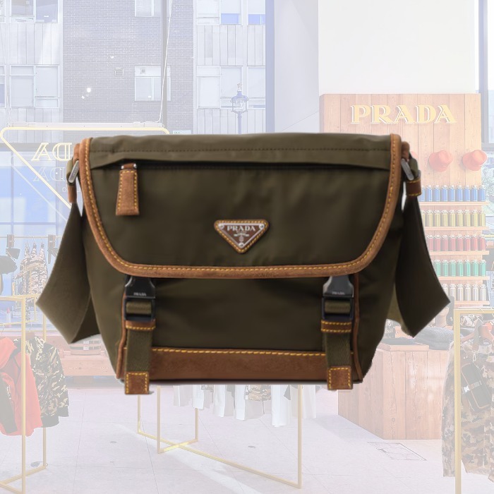 【25AW】新作 ミディアム Re-Nylon ショルダーバッグ◆プラダ◆