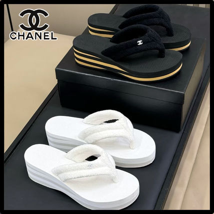 【大人気デザイン！】CHANEL 25A マトラッセ サンダル/白 ホワイト（白）系 25.5cm CHANEL(シャネル) サンダル・ミュール