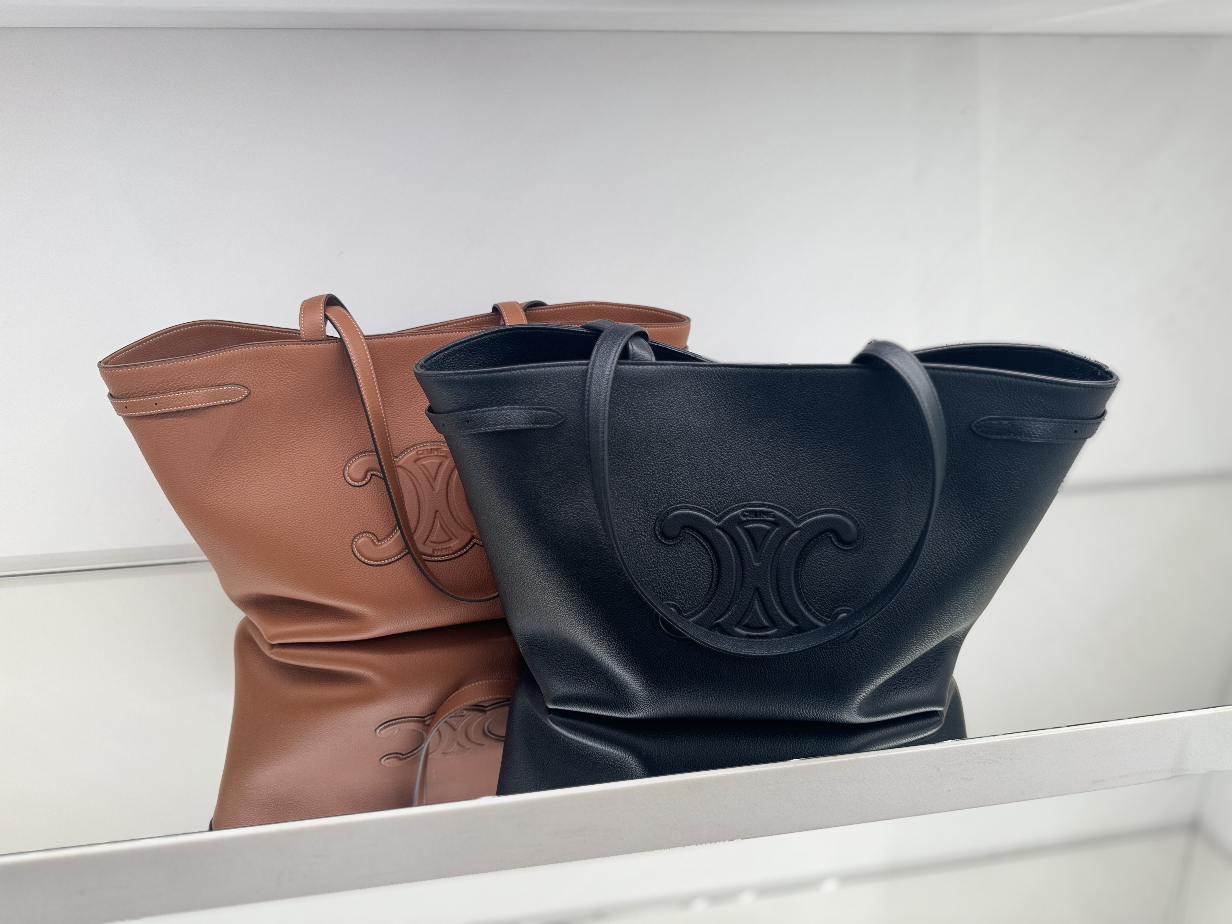 CELINE【入手困難】CABAS ANAIS★CUIR TRIOMPHE★MEDIUM★ 全色