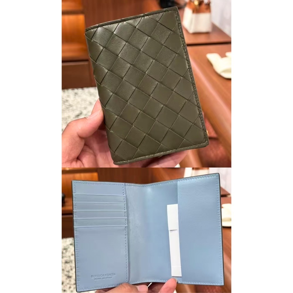 《上品な遊び心》【BOTTEGA VENETA】パスポートケース ボッテガ