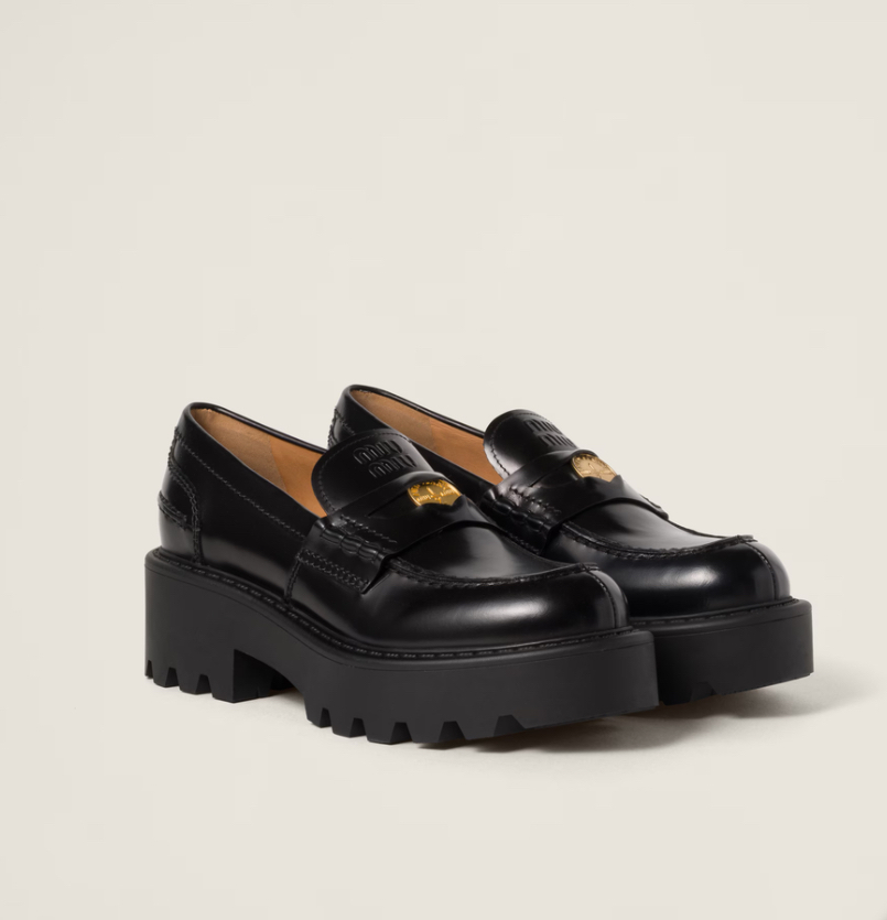 MiuMiu ブラッシュドレザーローファー