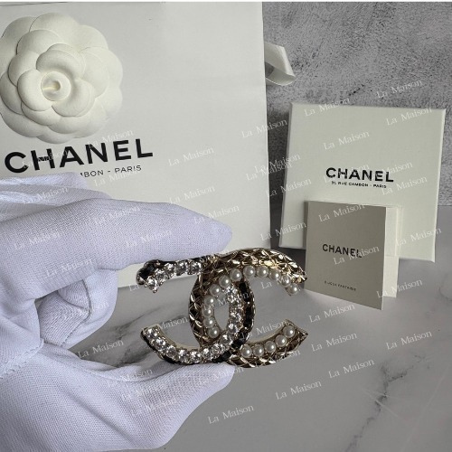 《すぐ届く！》【CHANEL】ブローチ ロゴ ゴールド メタル パール