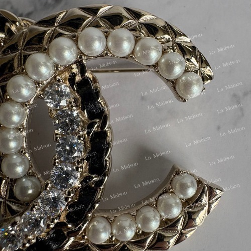 《すぐ届く！》【CHANEL】ブローチ ロゴ ゴールド メタル パール
