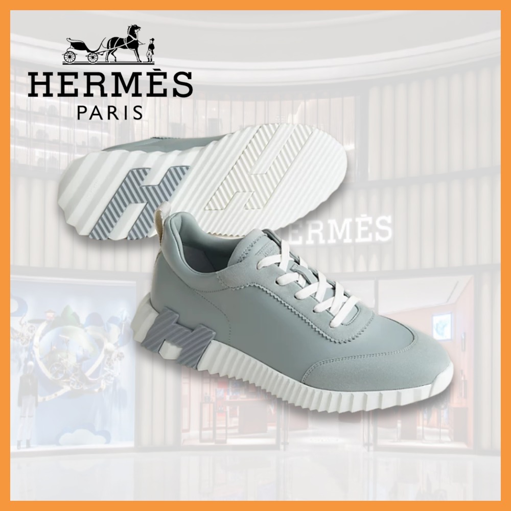 【着こなしの抜け感はスニーカーに託して♪】HERMES エルメス