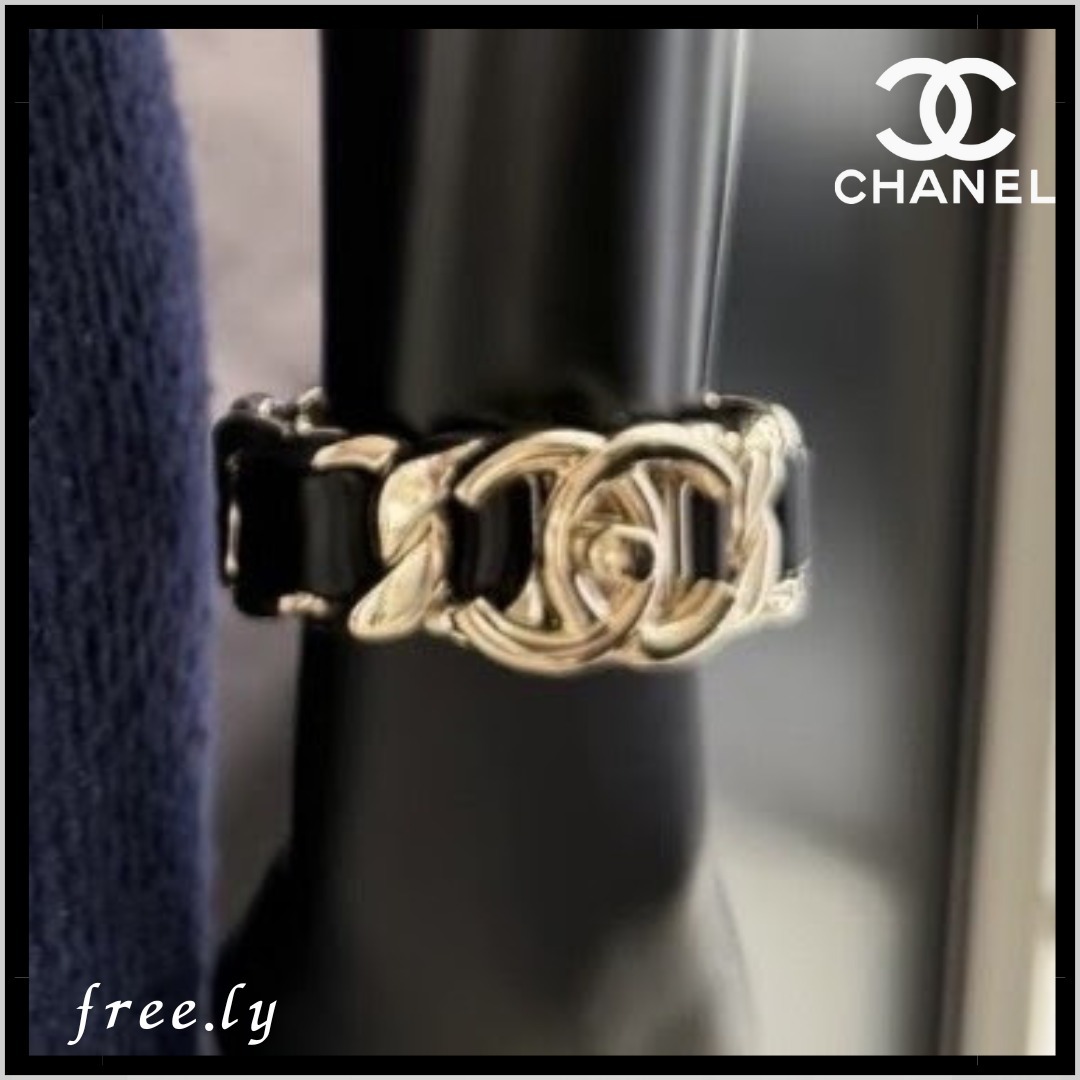 【ユニセックスデザインで存在感抜群♪】CHANEL ブレスレット