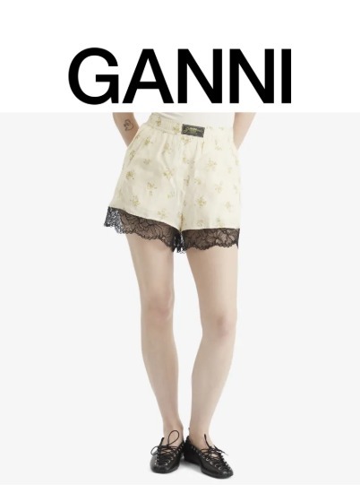 ショートパンツ GANNI Printed Viscose Habotai Elasticated Shorts