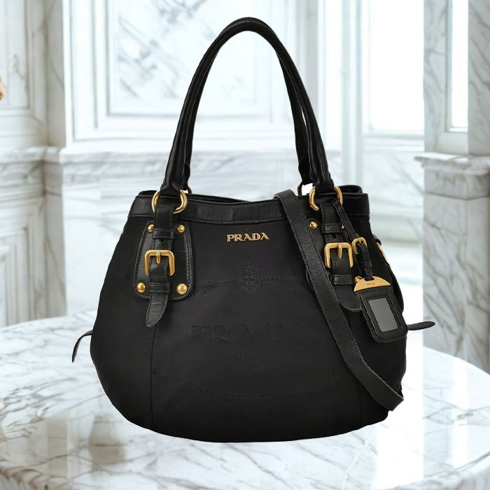 ≪高級感抜群≫【PRADA】ナイロン クロスボディバッグ