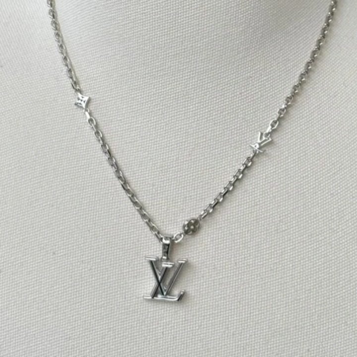 《LVロゴ★》Louis Vuitton チャーム